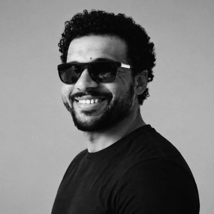 اسم المصمم